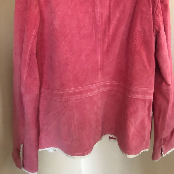 Suede pink suit - Picture 3 of 6